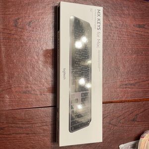 NIB Logitech MAC Advanced Wireless Illuminated Keyboard